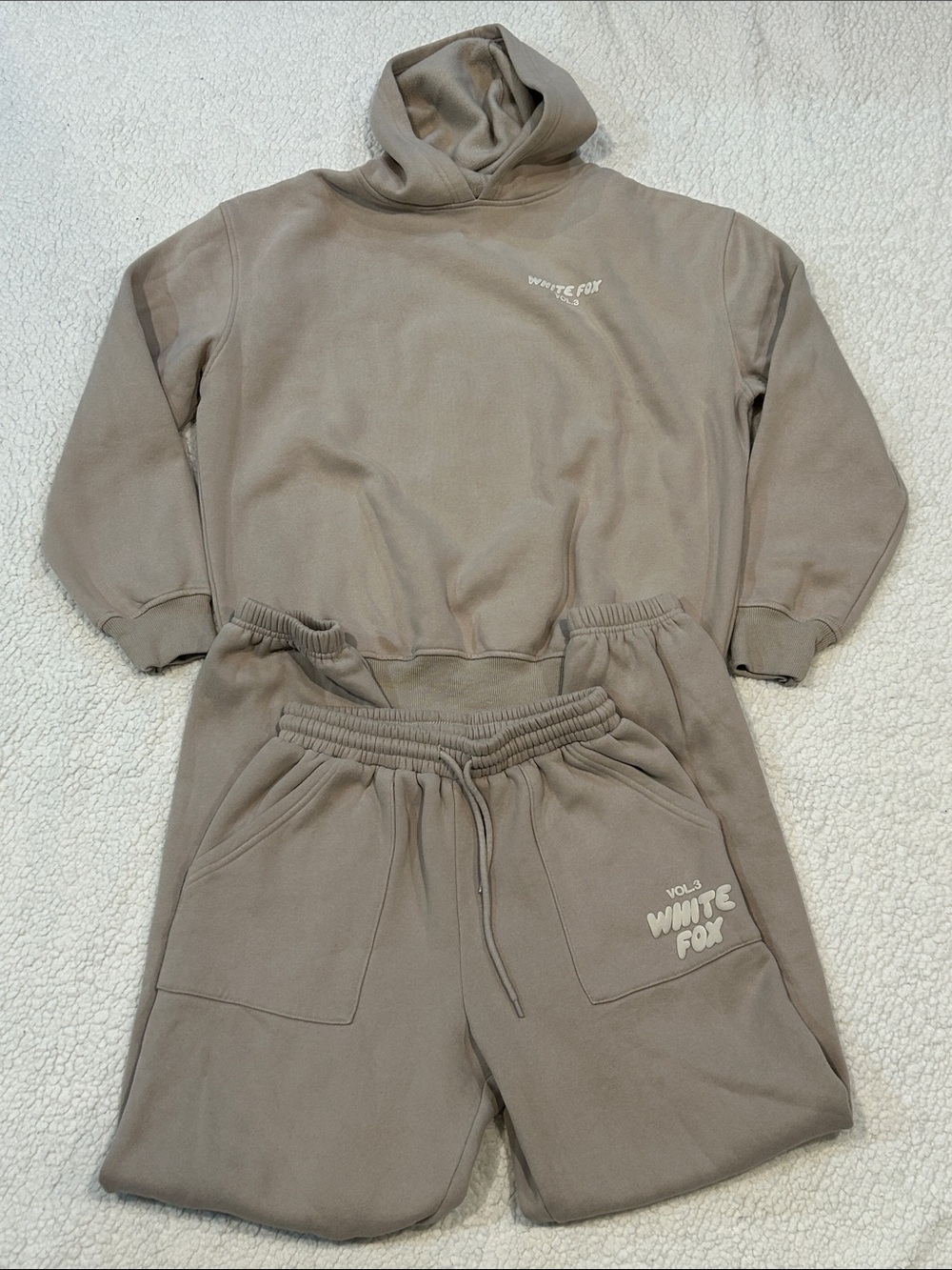 White Fox Offstage Fawn Sweat Set size Small (2 pieces) - Picture 1 of 16